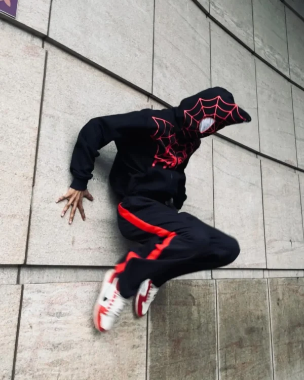 Spider Hoodie – Trendy & Comfortable Spider Graphic Hoodie for Ultimate Style - Image 4