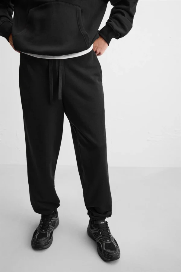 Cozy Black Track Pants – Ultimate Comfort & Style